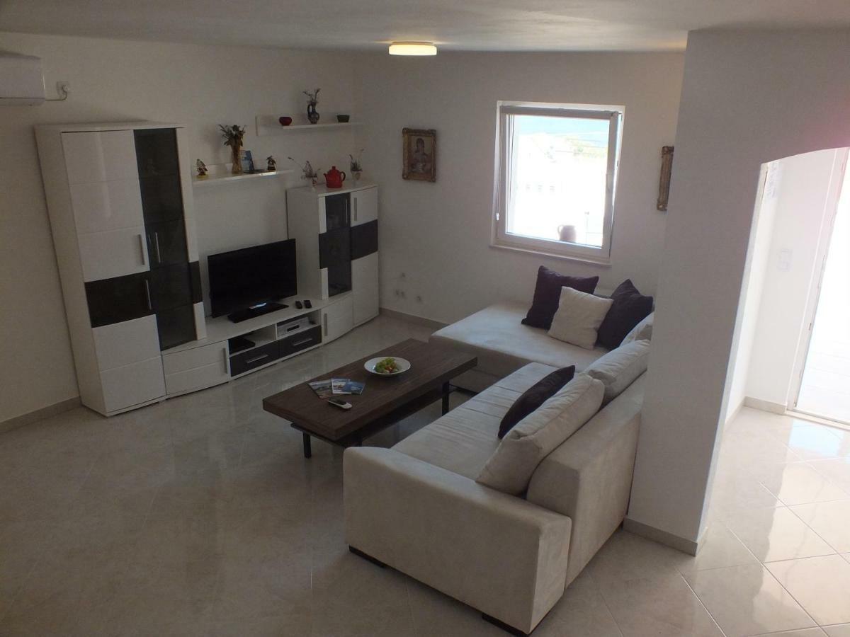 Apartments Marko Sutivan Insel Brac Экстерьер фото