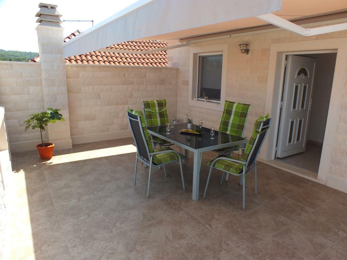 Apartments Marko Sutivan Insel Brac Экстерьер фото