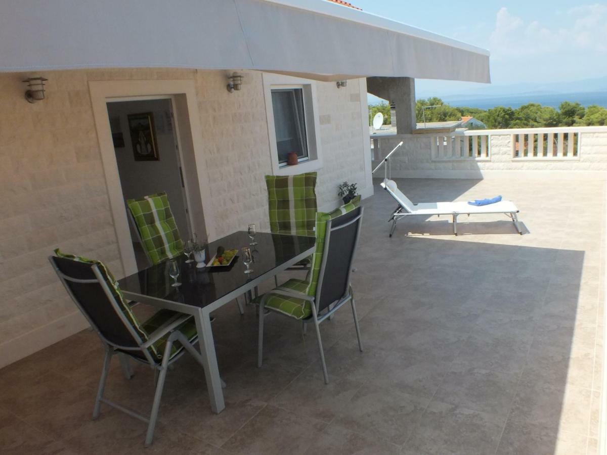 Apartments Marko Sutivan Insel Brac Экстерьер фото