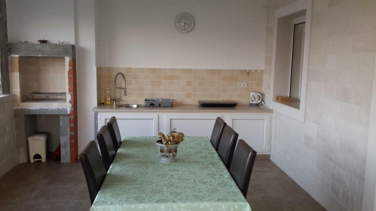 Apartments Marko Sutivan Insel Brac Экстерьер фото