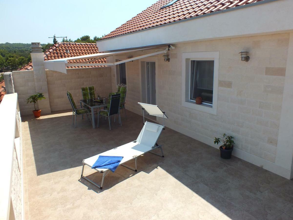 Apartments Marko Sutivan Insel Brac Экстерьер фото